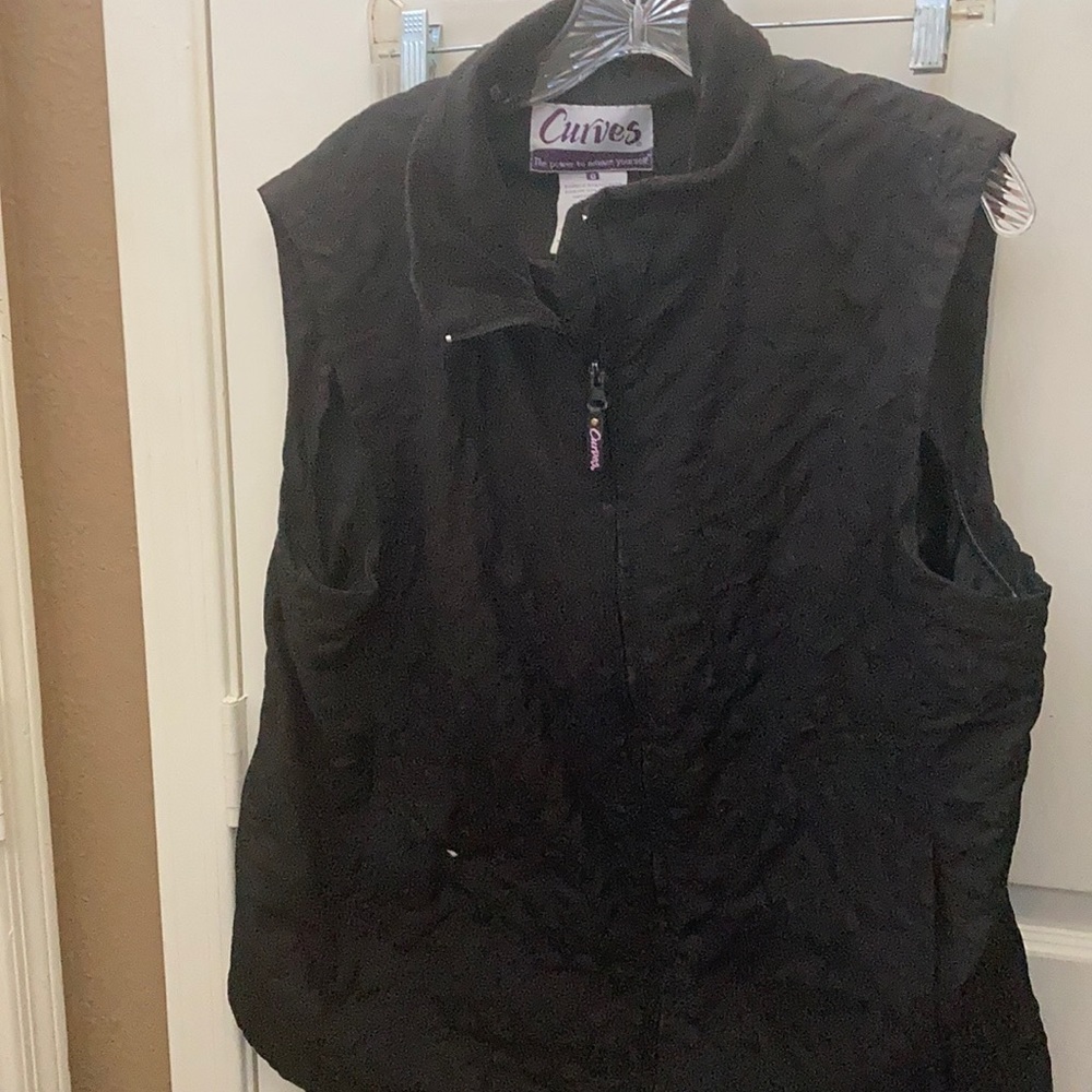 FINAL MARKDOWN CURVES zip front quilted looking vest large